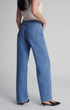 Load image into Gallery viewer, Merly Wide Leg Jeans - Mid Well Blue