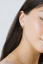 Load image into Gallery viewer, Lennox Hoops: Sterling Silver