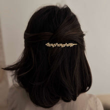 Load image into Gallery viewer, Pearl & Metal Hair Bobby Pins | Set of 4