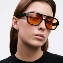 Load image into Gallery viewer, Shipo - Black Orange
