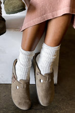 Load image into Gallery viewer, Cottage Socks - White Linen