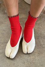 Load image into Gallery viewer, Ruffled Modal Socks: Paprika / Brown Edge