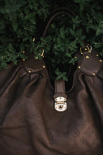 Load image into Gallery viewer, LOUIS VUITTON 00's Mahina L Hobo Taupe