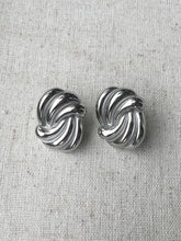 Load image into Gallery viewer, Rumina Earrings: Silver