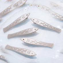 Load image into Gallery viewer, Sardine Hair Clip Set