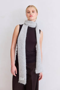 The Alpaca Skinny Scarf - Blizzard Grey