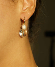 Load image into Gallery viewer, Milae Hoop Earrings: 14K Gold Filled