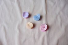 Load image into Gallery viewer, Button Mini Claw Set: Pastel
