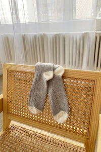 Extended Cashmere Classic Socks: Grey Melange