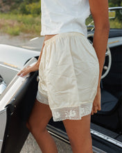 Load image into Gallery viewer, Silk Boxer Shorts - Sweet Cream