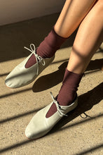 Load image into Gallery viewer, Breezy Sneaker Socks: Dark Cacao