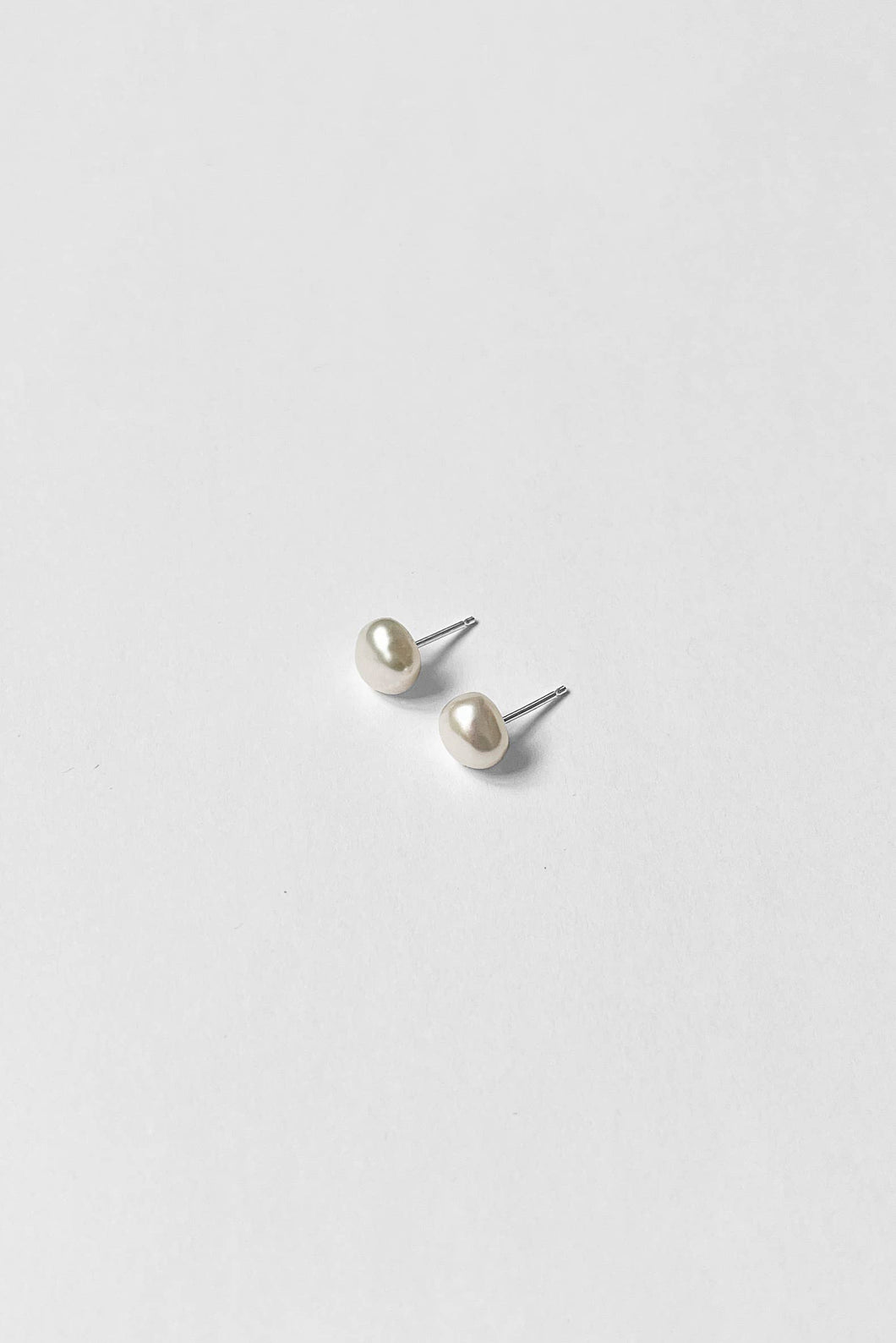 Keshi Pearl Studs: 7mm