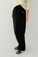 Load image into Gallery viewer, Waffle Lo Pants - True Black