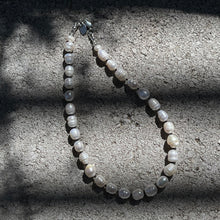 Load image into Gallery viewer, Mottled Pearl Necklace