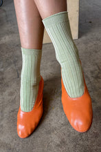 Load image into Gallery viewer, Her Socks: Avocado