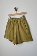 Load image into Gallery viewer, Flared Basketball Shorts - Ochre