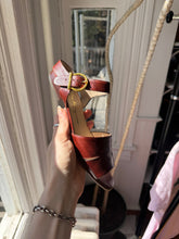 Load image into Gallery viewer, VTG Cognac Leather Ferragamo Sandal [7]