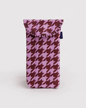 Load image into Gallery viewer, Puffy Glasses Sleeve - Pink Houndstooth