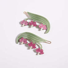Load image into Gallery viewer, Bleeding Heart Barrette Set