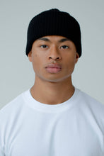 Load image into Gallery viewer, The Merino Wool Beanie - Black