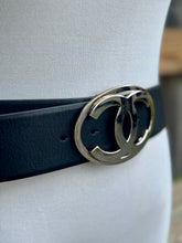 Load image into Gallery viewer, CHANEL 00&#39;s Black Calfskin Sliver CC Buckle Belt (95/38)
