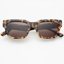Load image into Gallery viewer, Hayden Sunglasses: Milky Tortoise