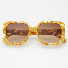 Load image into Gallery viewer, Vivian Sunglasses: Yellow Tortoise