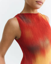 Load image into Gallery viewer, Pleated Dora Top - Red Flowers