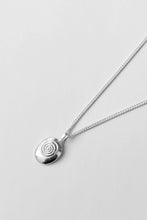 Load image into Gallery viewer, Sand Nautilus Necklace: Sterling Silver / Slim Snake Chain