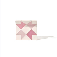 Load image into Gallery viewer, Dusty Rose Quilt Claw (M)