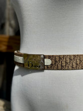 Load image into Gallery viewer, DIOR 00&#39;a Logo + White Leather Reversible Belt