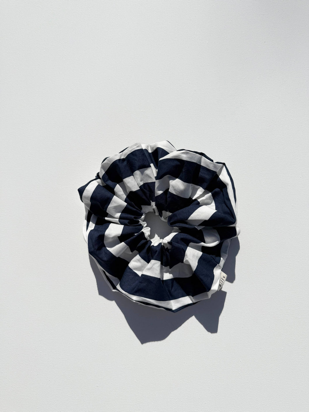 XL AWNING STRIPE SCRUNCHIE: OCEAN