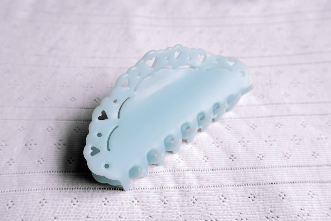 Lace Claw: Light Blue