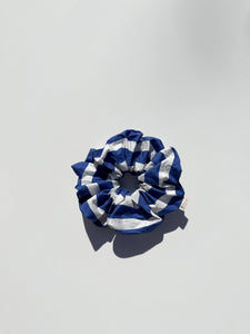 XL AWNING STRIPE SCRUNCHIE: SKY