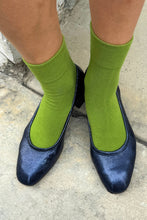 Load image into Gallery viewer, Sneaker Socks: Matcha