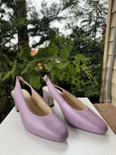 Load image into Gallery viewer, NEW Lilac Leather Slingback Pumps [8]