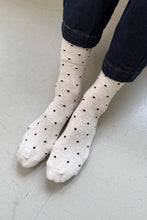 Load image into Gallery viewer, Sneaker Socks: Oatmeal Polka Dot