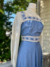 Load image into Gallery viewer, VTG Blue + Cream Maxi Dress [XS]