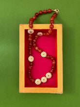 Load image into Gallery viewer, Marguerite Necklace