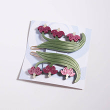 Load image into Gallery viewer, Bleeding Heart Barrette Set