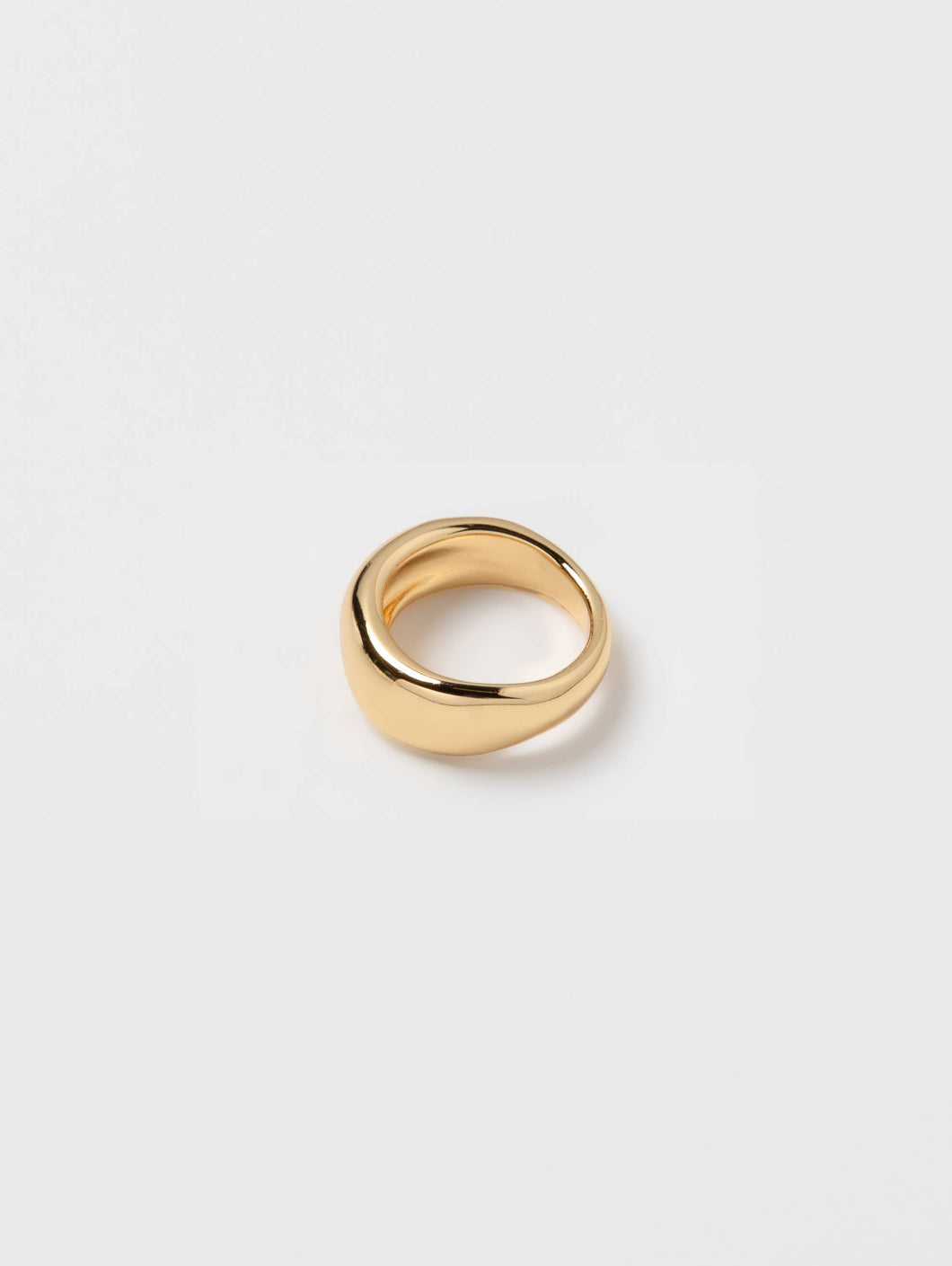 Forma Ring in Gold