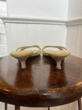 Load image into Gallery viewer, VTG Green Leather Kitten Heels [10]