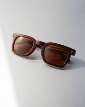 Load image into Gallery viewer, The Radio Haze - Crystal Cola Bio / Polarized Amber