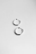 Load image into Gallery viewer, Uma Hoops: Sterling Silver