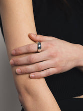 Load image into Gallery viewer, Forma Ring in Sterling Silver