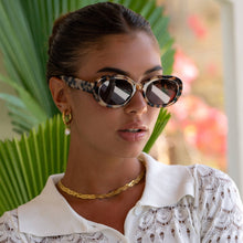 Load image into Gallery viewer, Aria Sunglasses: Milky Tortoise