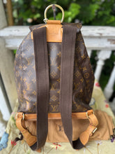 Load image into Gallery viewer, LOUIS VUITTON VTG Montsouris GM Backpack