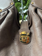 Load image into Gallery viewer, LOUIS VUITTON 00&#39;s Mahina L Hobo Taupe