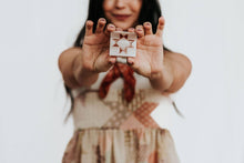 Load image into Gallery viewer, Cinnamon Quilt Claw