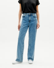 Load image into Gallery viewer, LIGHT CLEAN DENIM THERESA PANTS